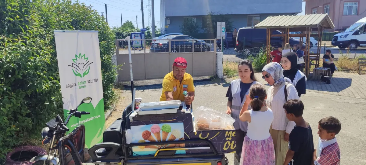 Tekkeköy’de Çocuklar İçin Dondurma Şenliği